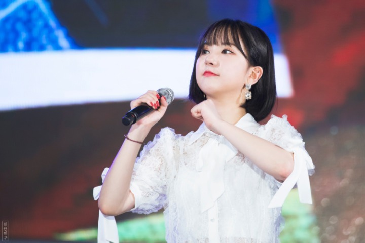 어릴땐 키가 컸던 여자친구 은하 | 인스티즈