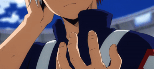 모니터로만 볼 수 있는 애니 속 잘생긴 캐릭터들.gif | 인스티즈