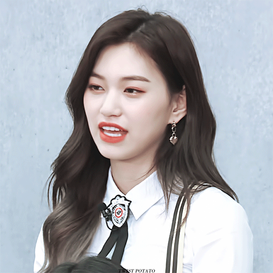 화려하고 고급진 비주얼의 여자 아이돌 걸그룹 멤버들 .gif | 인스티즈