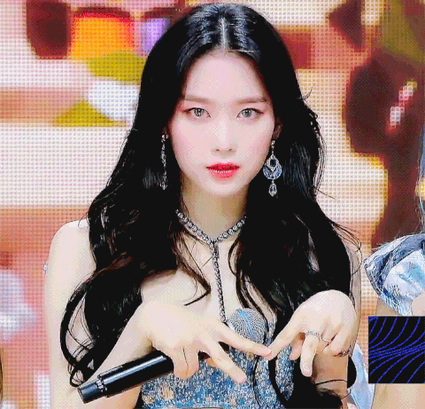화려하고 고급진 비주얼의 여자 아이돌 걸그룹 멤버들 .gif | 인스티즈