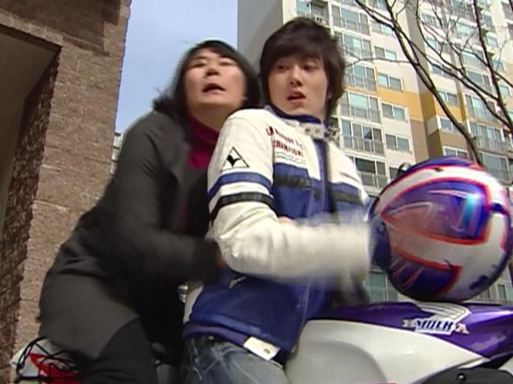 [거침없이하이킥] 나이따윈 상관 없는 윤호.jpg | 인스티즈