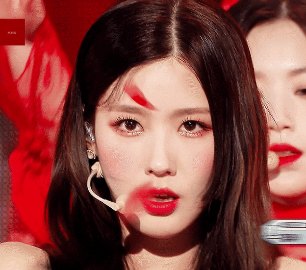 화려하고 고급진 비주얼의 여자 아이돌 걸그룹 멤버들 .gif | 인스티즈