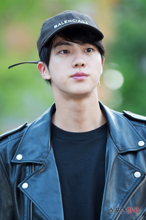 방탄소년단 진 메이크업 단계별 외모 변화 | 인스티즈