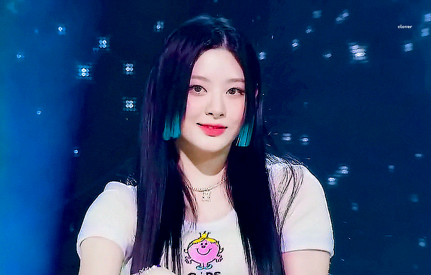 화려하고 고급진 비주얼의 여자 아이돌 걸그룹 멤버들 .gif | 인스티즈