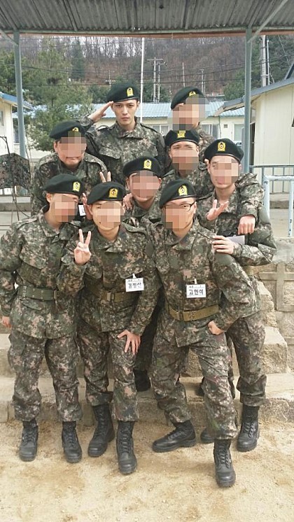 군복입은 남자는 잘생겼다 | 인스티즈