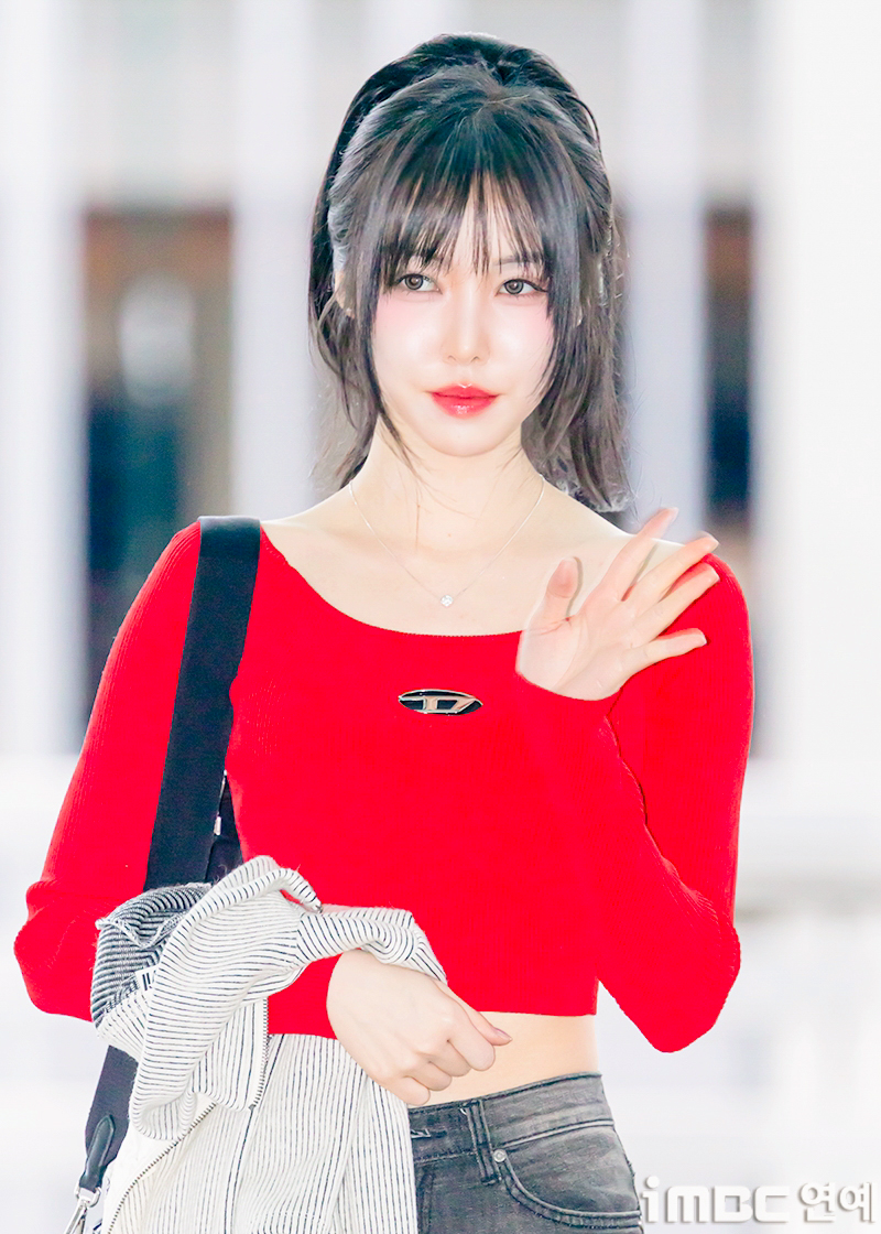 오늘자 유주 출국사진 | 인스티즈