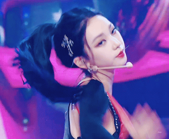 화려하고 고급진 비주얼의 여자 아이돌 걸그룹 멤버들 .gif | 인스티즈