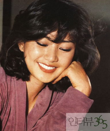 [정윤희] 단군 이래 최고의 미녀라는 수식어도 종종 붙곤 했던 70년대 배우 | 인스티즈