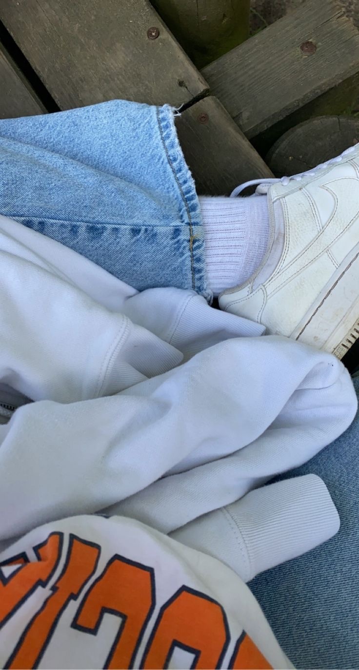 청바지에 흰 신발 봄 그 잡채 | 인스티즈