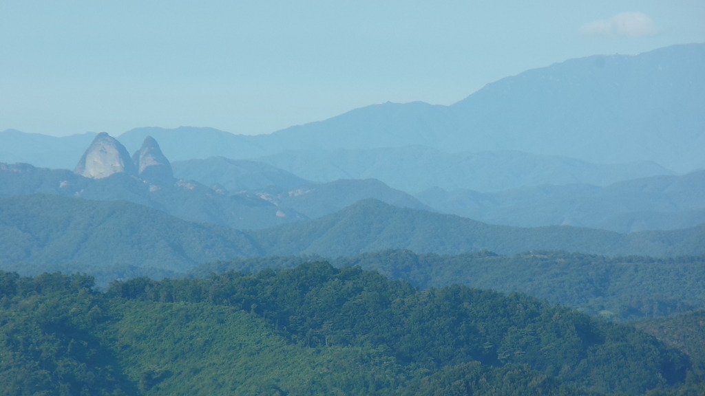 전북 전주 오봉산 정상에서 본 태고의 신비를 간직한 진안 마이산과 임실 옥정호 풍경 (안구정화) | 인스티즈