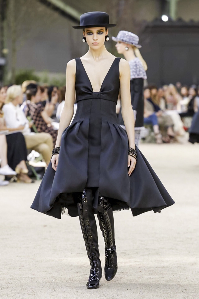 2017 F/W 샤넬 오뜨꾸뛰르 컬렉션 | 인스티즈