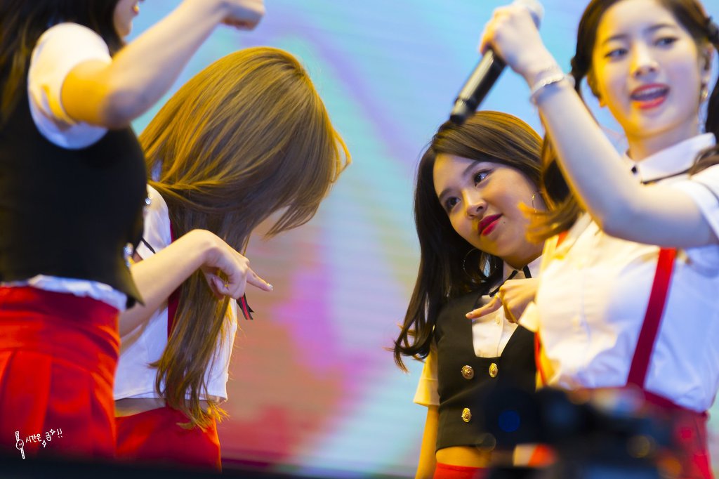 롯데콘 트와이스 사나.jpg | 인스티즈
