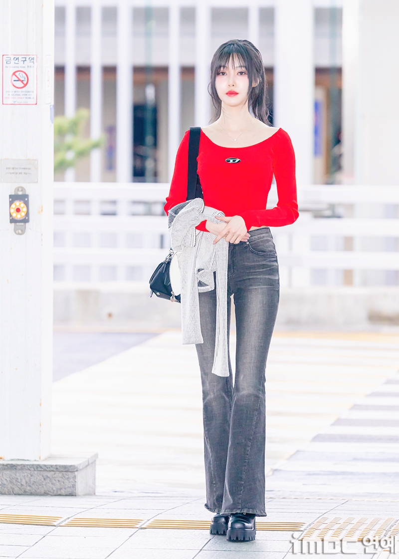 오늘자 유주 출국사진 | 인스티즈