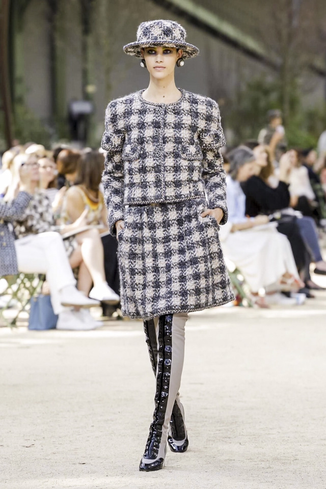 2017 F/W 샤넬 오뜨꾸뛰르 컬렉션 | 인스티즈