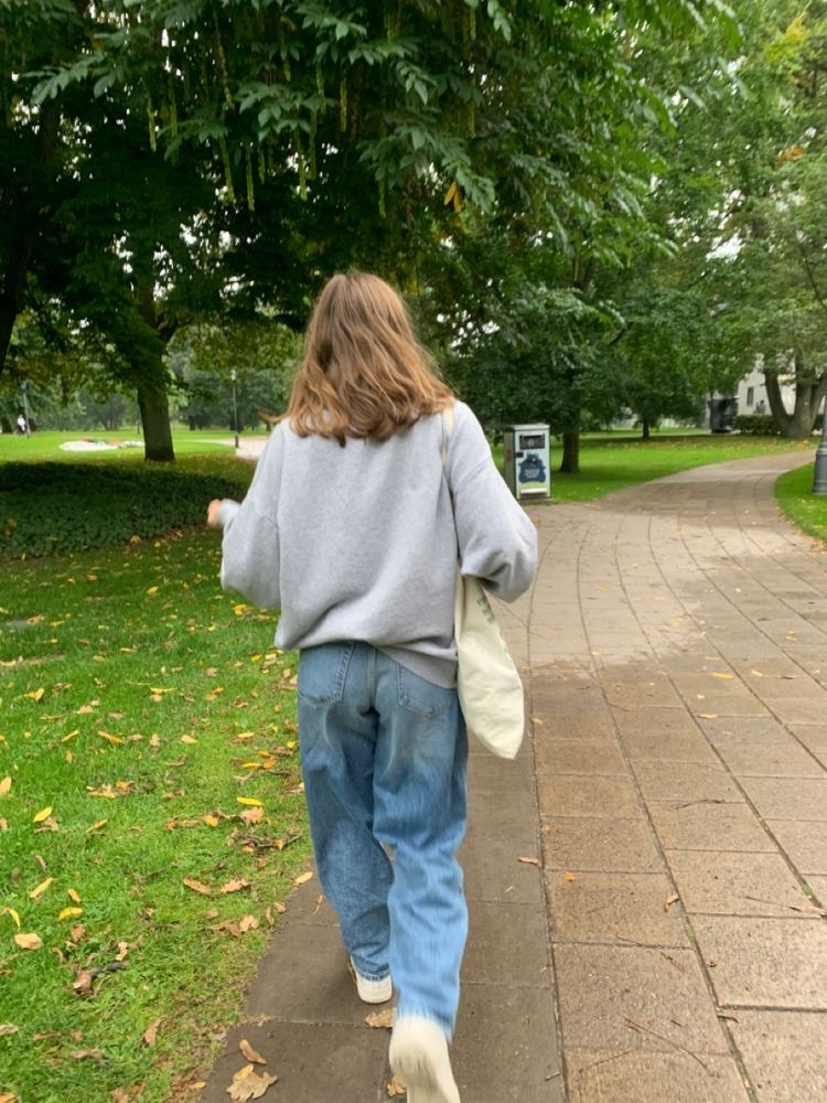 청바지에 흰 신발 봄 그 잡채 | 인스티즈