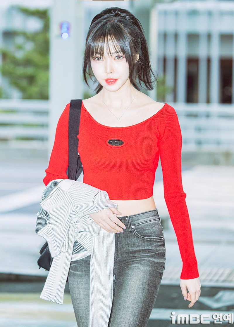 오늘자 유주 출국사진 | 인스티즈