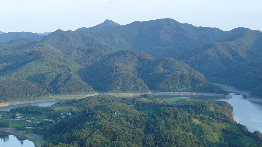 전북 전주 오봉산 정상에서 본 태고의 신비를 간직한 진안 마이산과 임실 옥정호 풍경 (안구정화) | 인스티즈