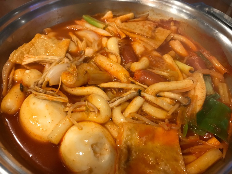 빨리 사라질 줄 알았는데 의외로 자리잡은 무한리필 프랜차이즈....JPG | 인스티즈