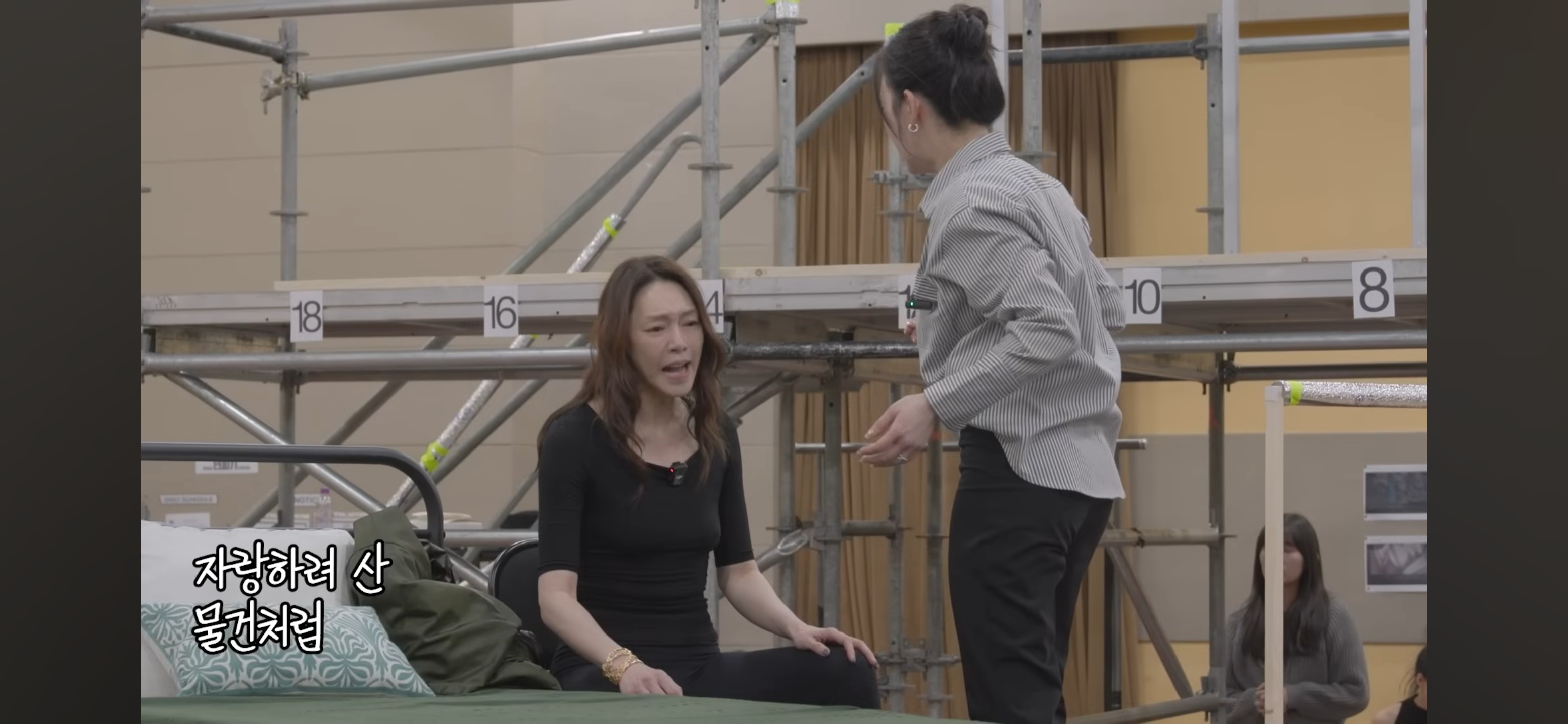 뮤지컬 업계 탑 여배우들이 퀴어극을 말아주는데, 심지어 개찐한 사랑극인데 이 극이 매진이 아니라고? | 인스티즈