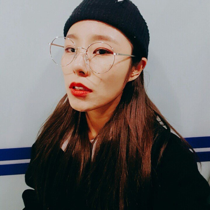 안경 쓴 남녀아이돌 모음.....jpg | 인스티즈
