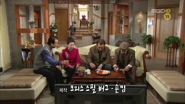 [지붕킥] 한옥집에 입대(?)한 해리와 신애 | 인스티즈