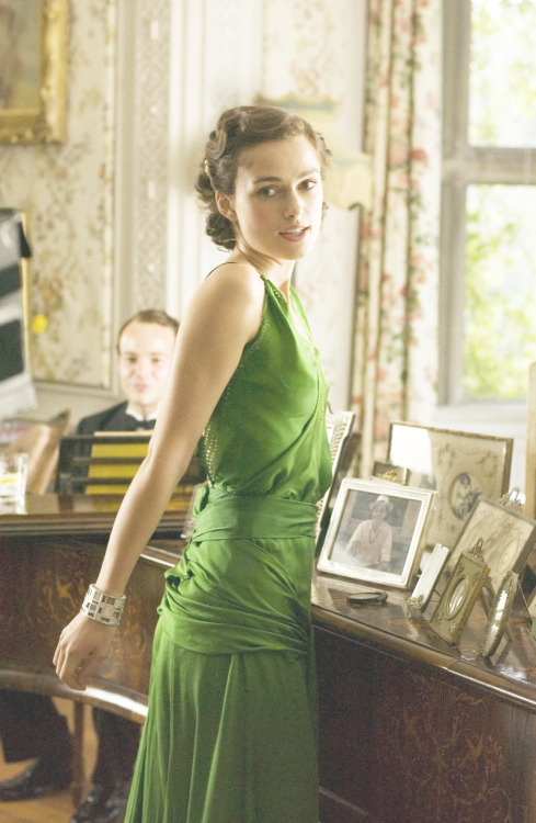 영화 속 가장 인상적이었던 5가지 색 드레스들.dresses | 인스티즈