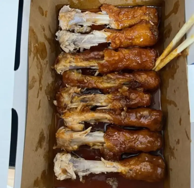 닭다리 뜯는 방법 논란 | 인스티즈