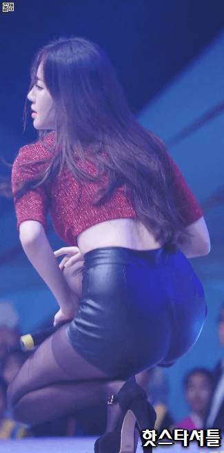 아찔한 걸스데이 유라 뒤태 | 인스티즈