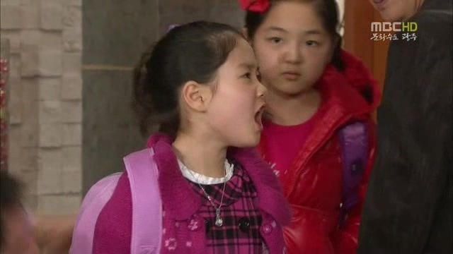 [지붕킥] 한옥집에 입대(?)한 해리와 신애 | 인스티즈