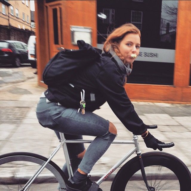 추운데 자전거 타는 여자들 | 인스티즈