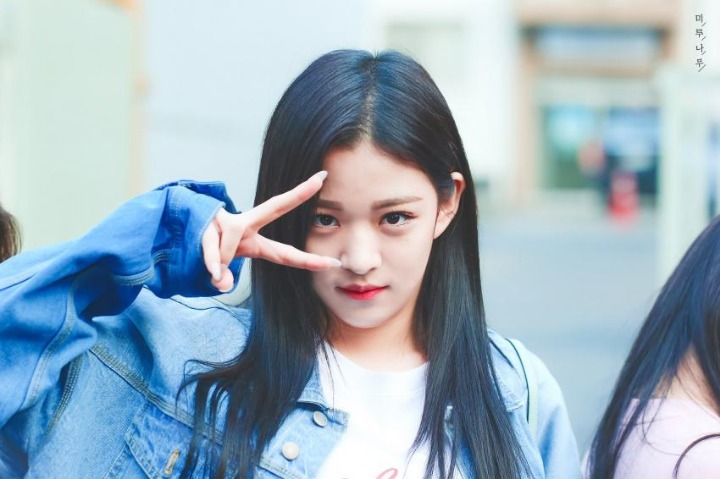 [프로미스나인] 덩치값 못하는 커요미 이채영 | 인스티즈
