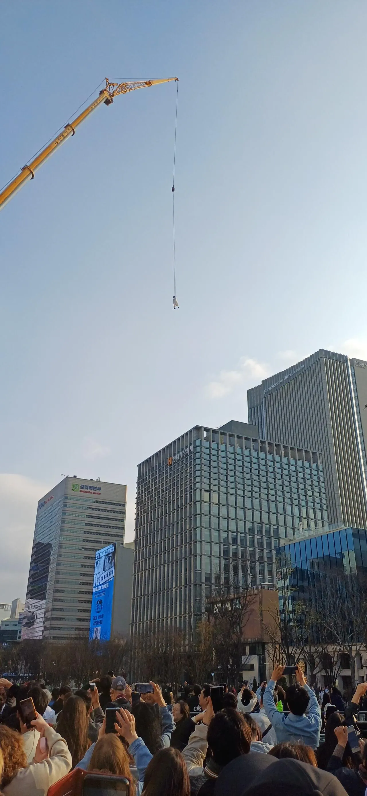 어제자 광화문에서 선보인 부활절맞이 퍼포먼스 | 인스티즈