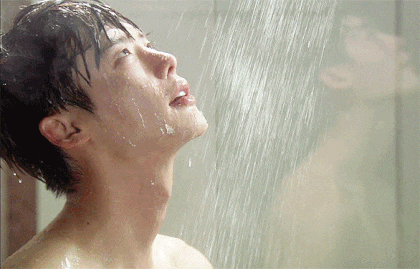 남배우들 목욕 or 샤워 짤 모음.gif | 인스티즈