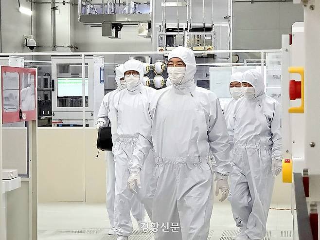 삼성전자 D램 공정 손으로 적어 통째로 중국 유출…"피해액 수십조” | 인스티즈