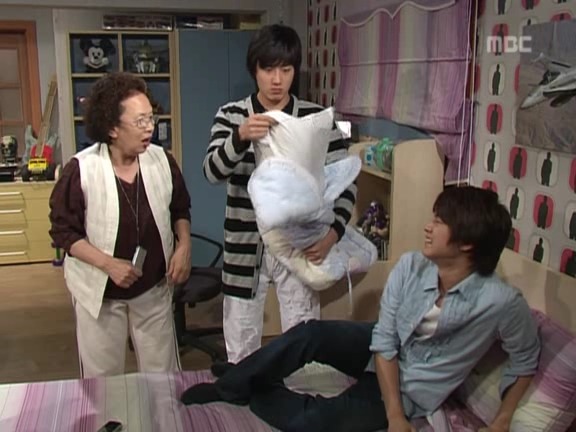 [거침없이하이킥] 집에서 탈출한 준이 ㅋㅋㅋㅋㅋ.jpg | 인스티즈