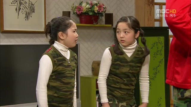 [지붕킥] 한옥집에 입대(?)한 해리와 신애 | 인스티즈