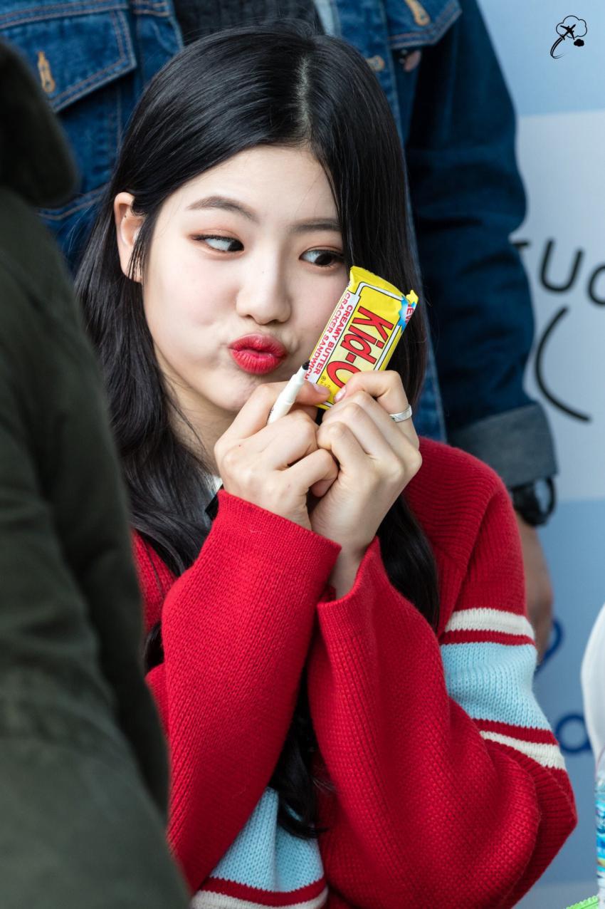 인디언 보조개 매력 터지는 여자 아이돌.gif | 인스티즈