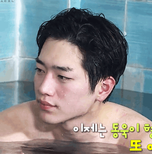 남배우들 목욕 or 샤워 짤 모음.gif | 인스티즈