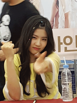 인디언 보조개 매력 터지는 여자 아이돌.gif | 인스티즈