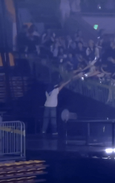 어제자 슈퍼주니어 콘서트 사고.gif | 인스티즈