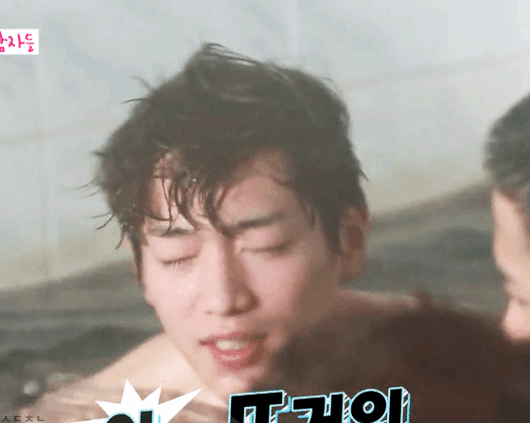 남배우들 목욕 or 샤워 짤 모음.gif | 인스티즈
