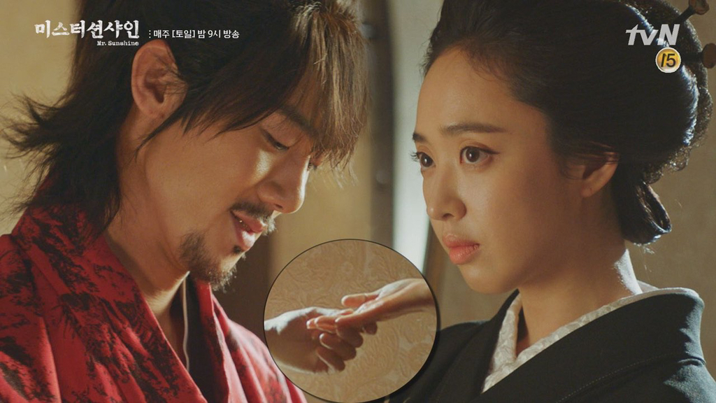 돌이켜보니 가끔은 사귀지 않아서 완성되는 관계가 있는거같다.twt | 인스티즈