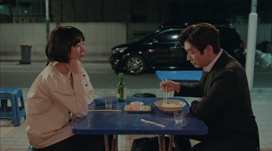 돌이켜보니 가끔은 사귀지 않아서 완성되는 관계가 있는거같다.twt | 인스티즈