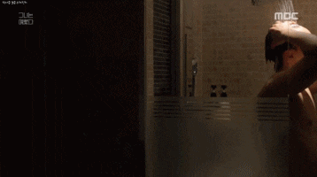 남배우들 목욕 or 샤워 짤 모음.gif | 인스티즈