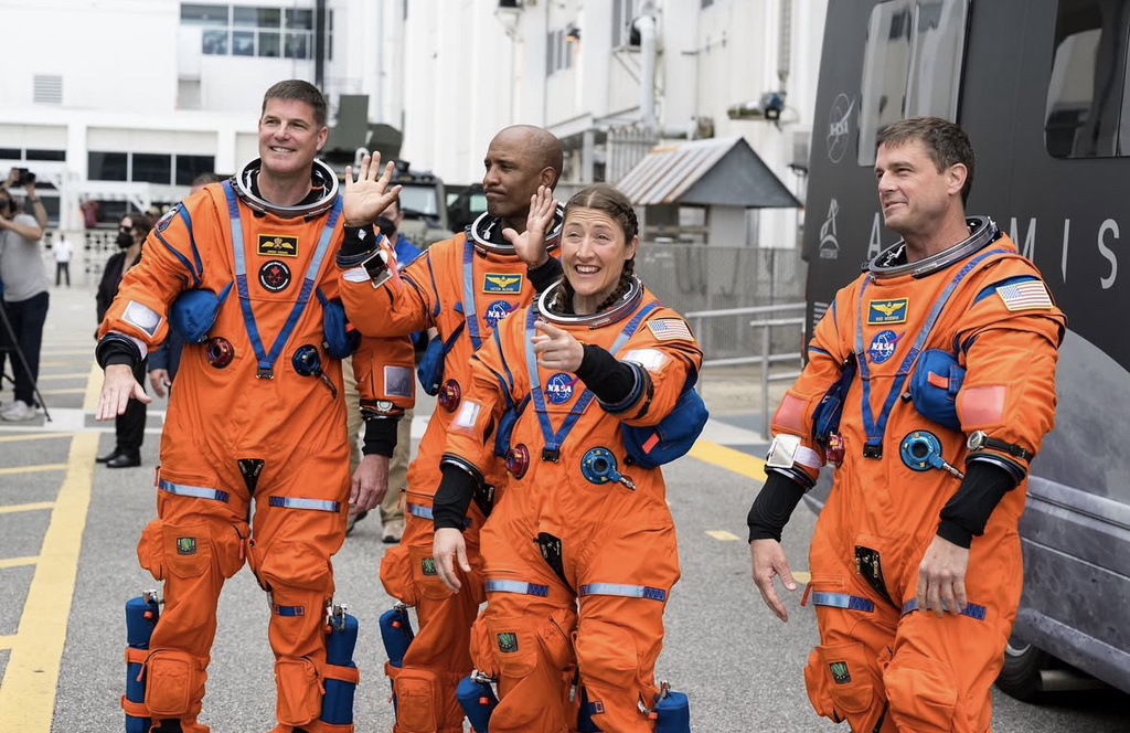 NASA '아르테미스 2호' 달 근접 비행, 넷플릭스·유튜브 등에서 내일 오전 생중계 예정 | 인스티즈