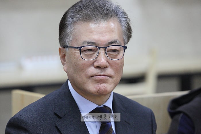 문재인 대표님 안경 흑역사.jpg | 인스티즈