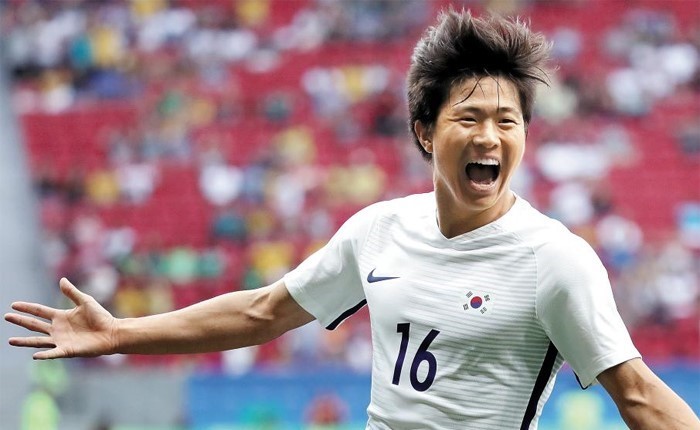 웃을때 은근히 박보검닮은 선수 | 인스티즈