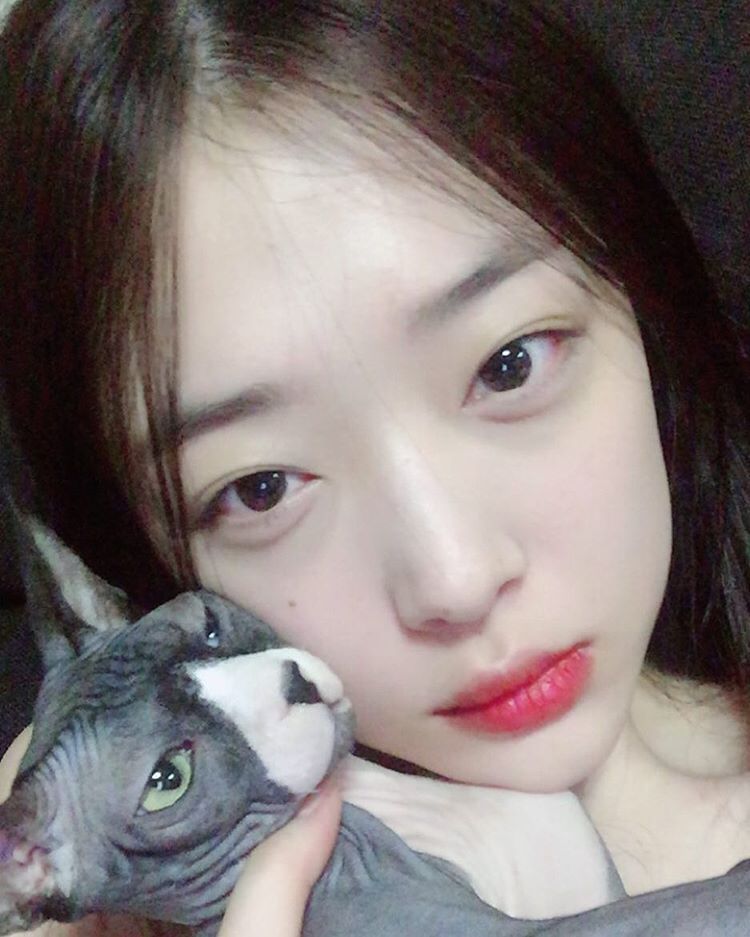 한 미모하는 94년생 여자 아이돌 | 인스티즈
