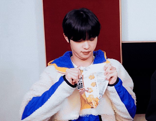 천방지축 어리둥절 빙글빙글 돌아가는 우당탕탕 케이팝.jpgif (스압) | 인스티즈