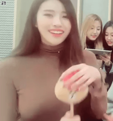 러블리즈 미주 움짤 & 겨드랑이 | 인스티즈